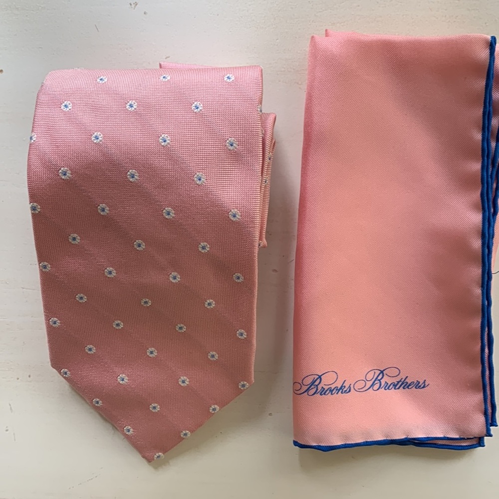 NWT. Brooks Brothers tie.